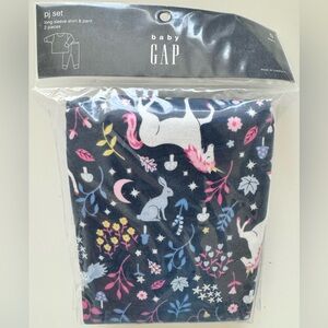 NWT Baby Gap PJs (5 Years)